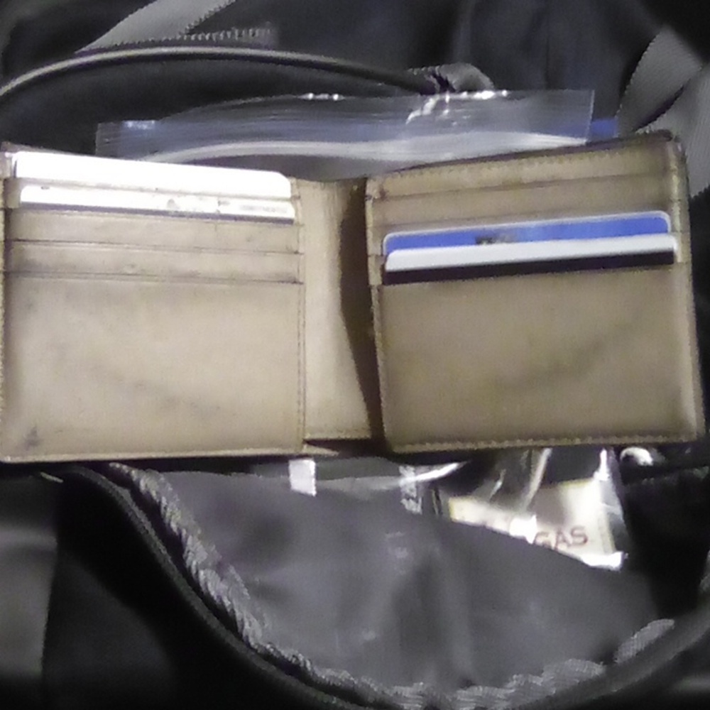 Coach - Picture 3 of 4